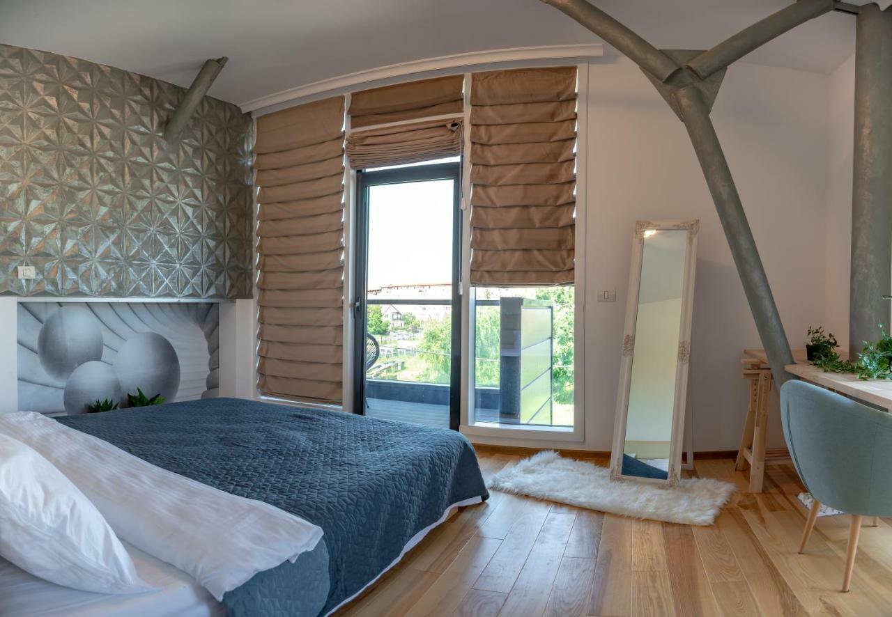 Apartments Steel Residence- Tesla Drive Experience Timisoara Bagian luar foto
