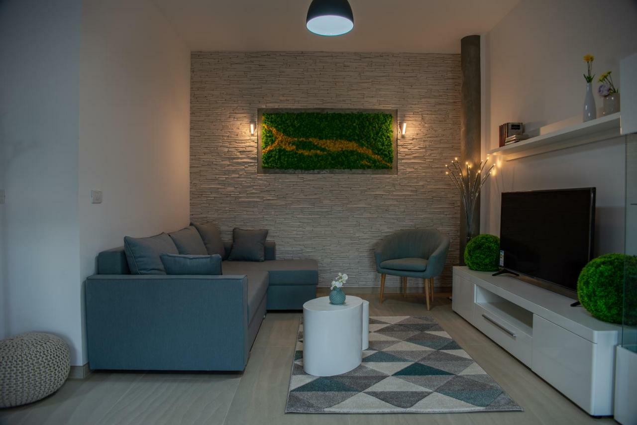 Apartments Steel Residence- Tesla Drive Experience Timisoara Bagian luar foto