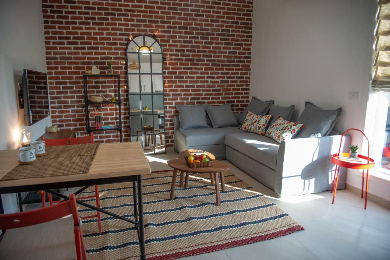 Apartments Steel Residence- Tesla Drive Experience Timisoara Bagian luar foto