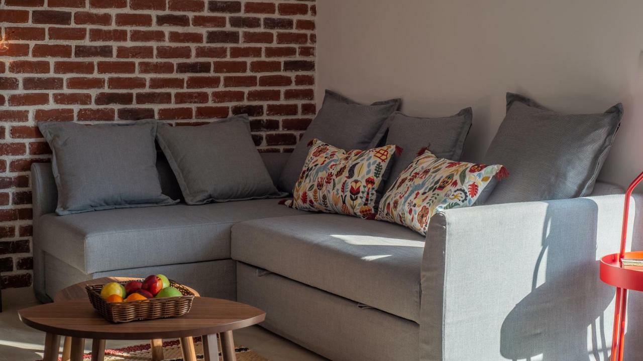 Apartments Steel Residence- Tesla Drive Experience Timisoara Bagian luar foto